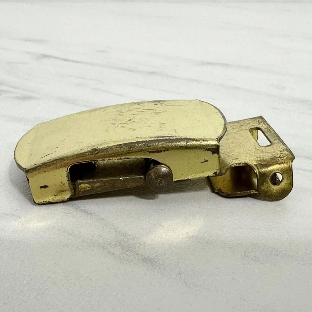 Unbranded gold tone